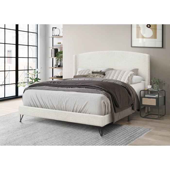 7520 Verdal Queen Platform Bed - Beige