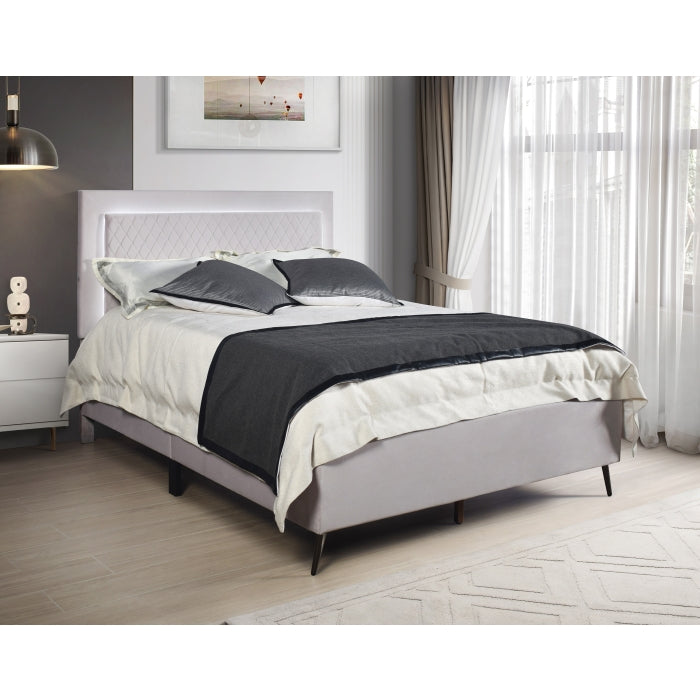 7515 Queen Platform Bed with LED